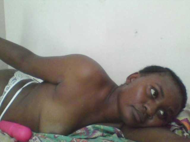 Cutecaramela's BongaCams show and profile