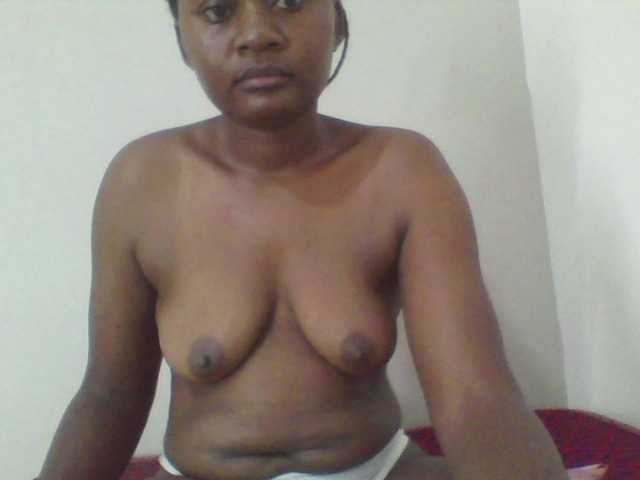 Cutecaramela's BongaCams show and profile