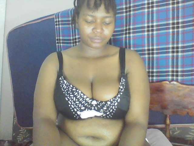 Cutecaramela live cam on UnifiedCams