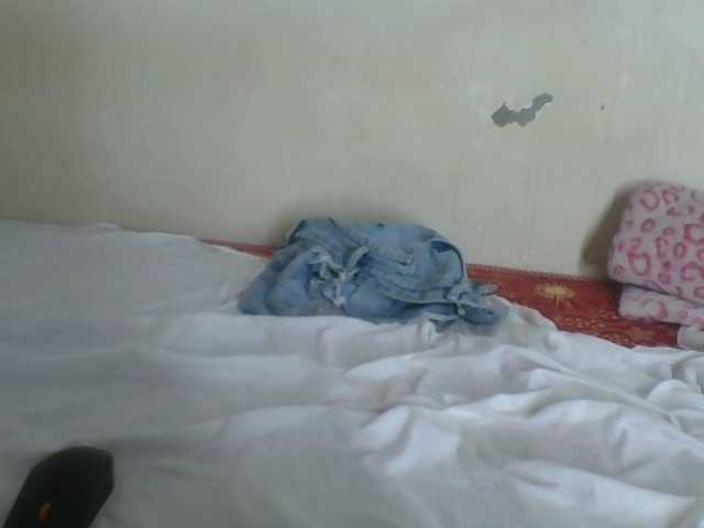 Cutecaramela live cam on BongaCams