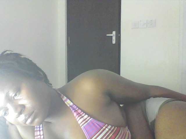 Cutecaramela live cam on UnifiedCams