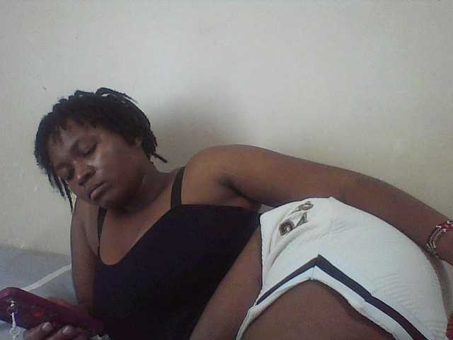 Cutecaramela live webcam show