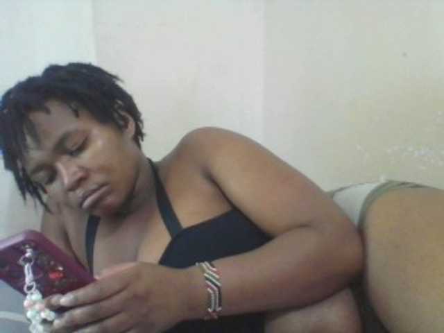 Cutecaramela live webcam show