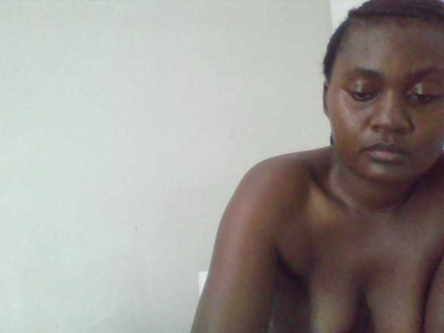 Cutecaramela's BongaCams show and profile