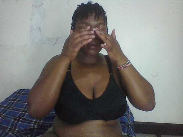 Cutecaramela live cam on UnifiedCams