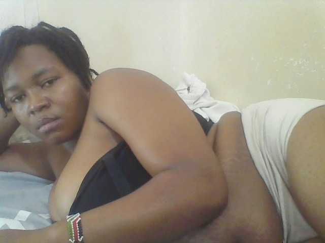 Cutecaramela live webcam show