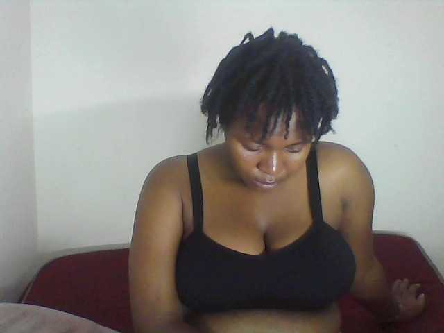 Cutecaramela live webcam show