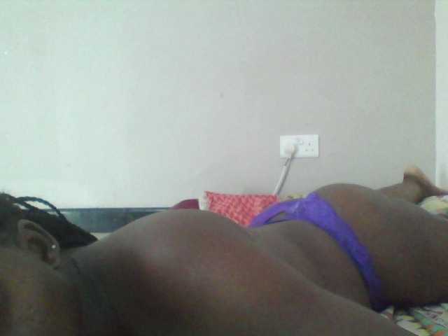 Cutecaramela's BongaCams show and profile