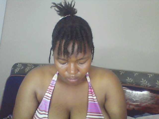 Cutecaramela live cam on UnifiedCams