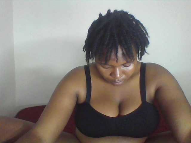 Cutecaramela live webcam show