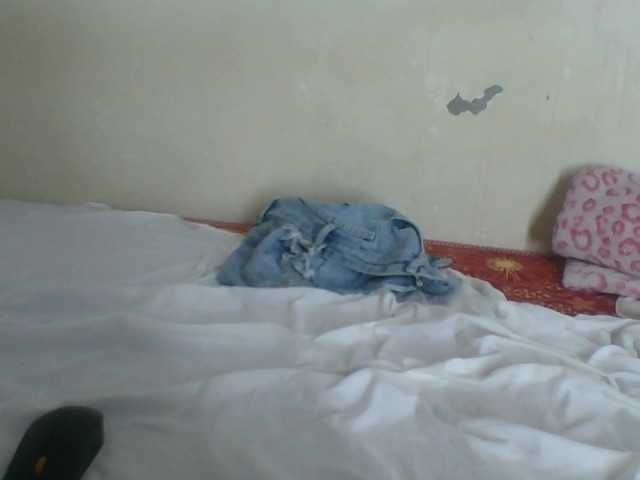 Cutecaramela live cam on BongaCams