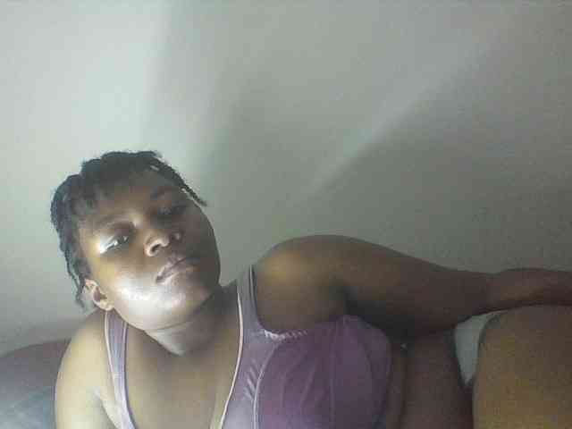 Cutecaramela webcam