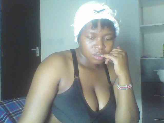 Cutecaramela webcam