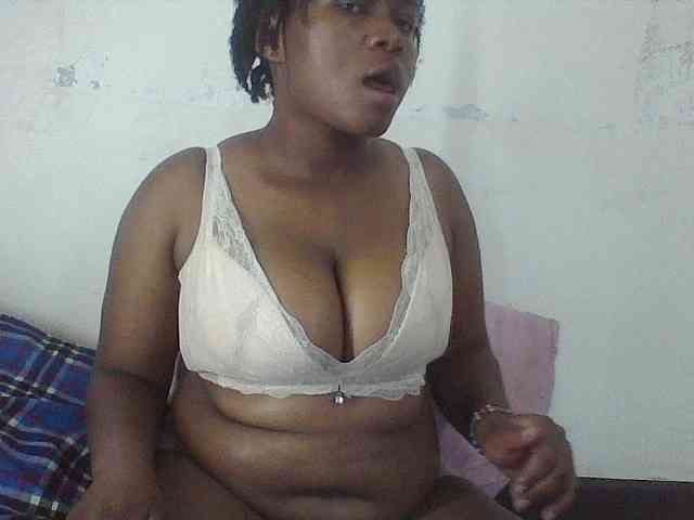 Cutecaramela webcam