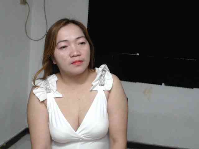 PinayNewestSensation webcam