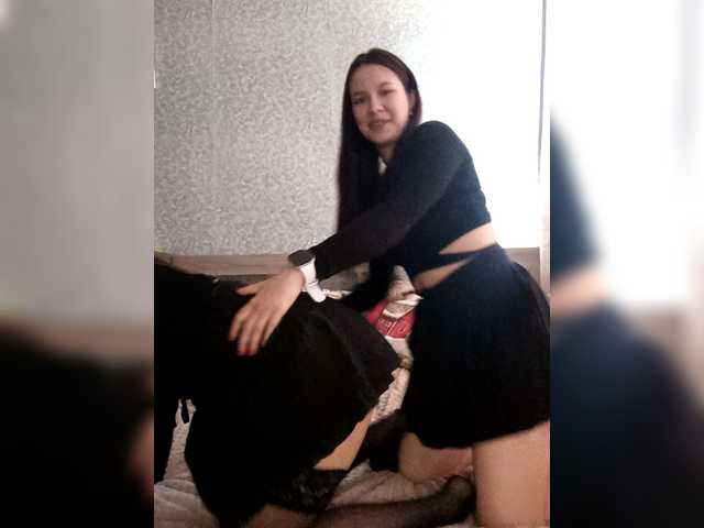  Alica-and-Angelina chat room