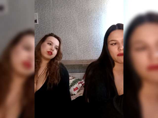  Alica-and-Angelina chat room