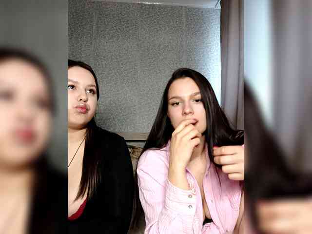 Alica-and-Angelina webcam