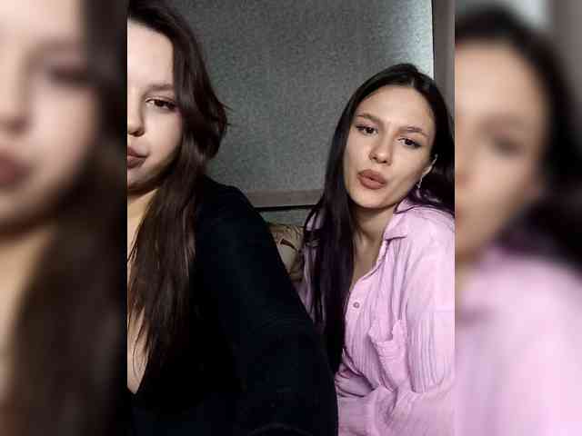 Alica-and-Angelina webcam