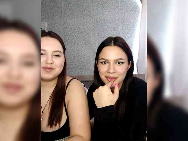 Alica-and-Angelina webcam