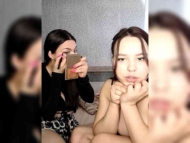 Alica-and-Angelina webcam