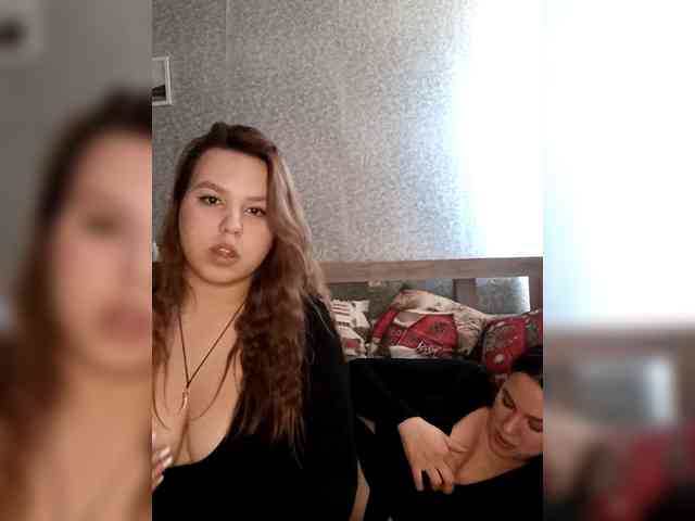 Alica-and-Angelina webcam