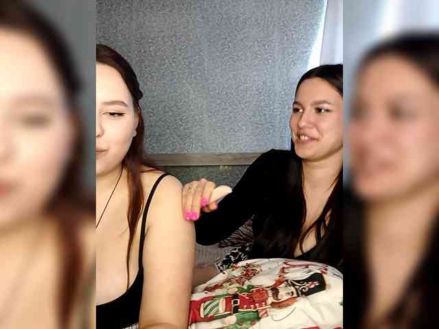 Alica-and-Angelina webcam