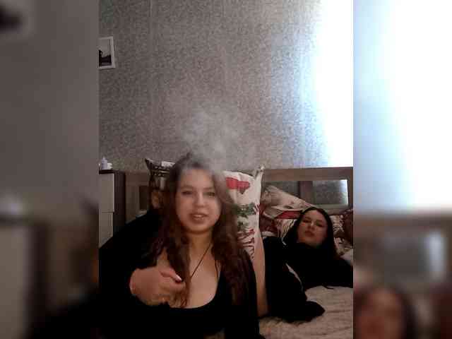 Alica-and-Angelina webcam