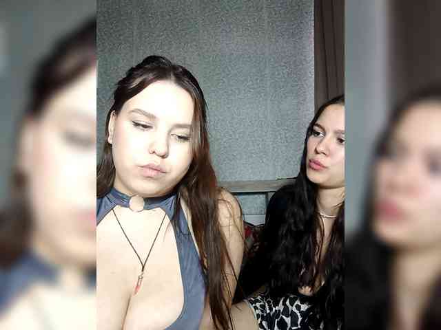 Alica-and-Angelina webcam