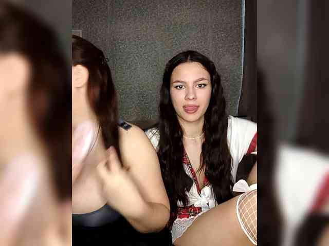 Alica-and-Angelina webcam