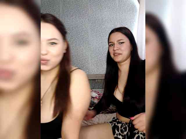 Alica-and-Angelina webcam