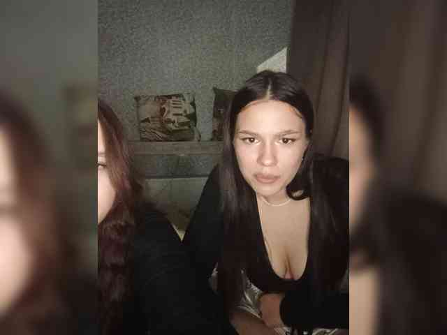 Alica-and-Angelina webcam