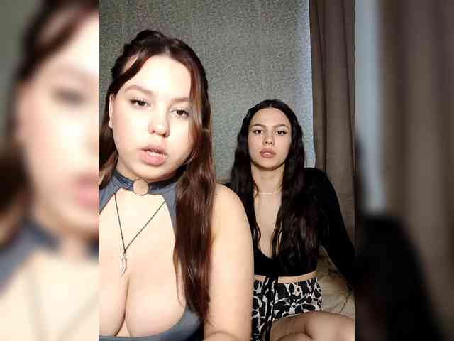 Alica-and-Angelina webcam