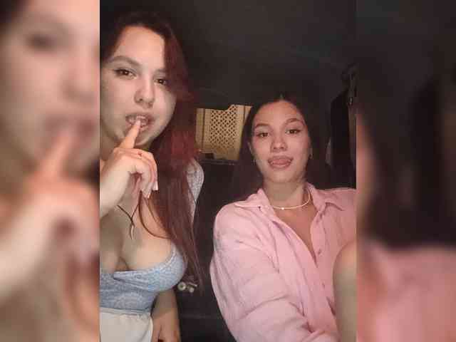 Alica-and-Angelina webcam