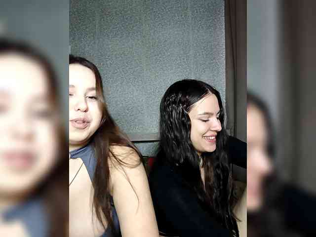 Alica-and-Angelina webcam