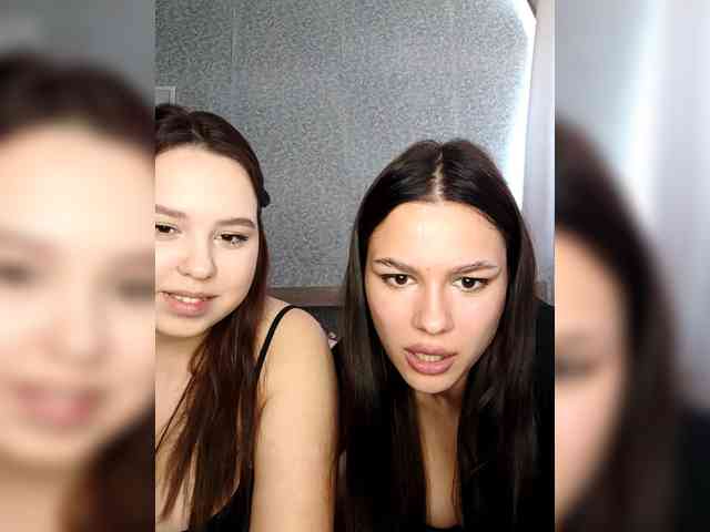 Alica-and-Angelina webcam