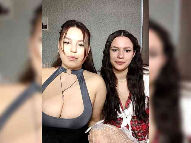 Alica-and-Angelina webcam