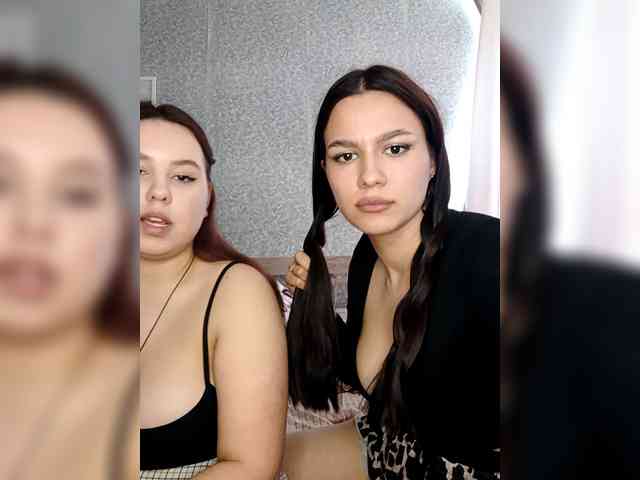 Alica-and-Angelina webcam