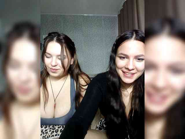 Alica-and-Angelina webcam