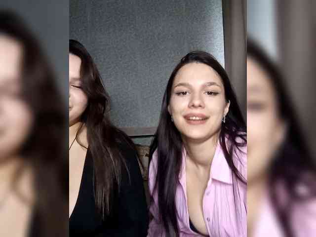 Alica-and-Angelina webcam