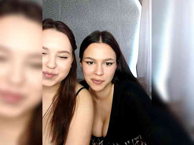 Alica-and-Angelina live show