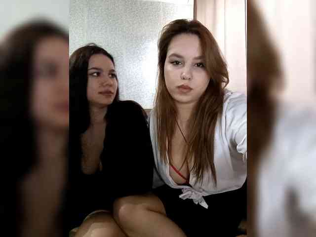 Alica-and-Angelina live show