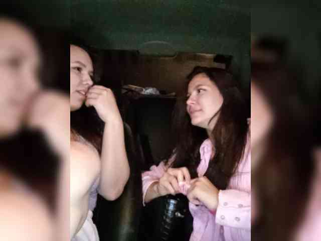 Alica-and-Angelina