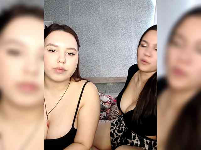 Alica-and-Angelina webcam