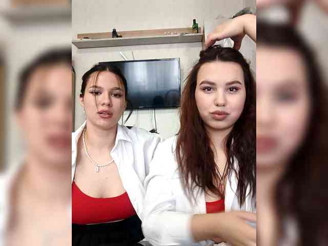 Alica-and-Angelina webcam