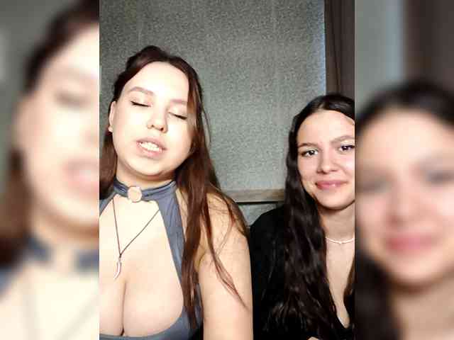 Alica-and-Angelina webcam