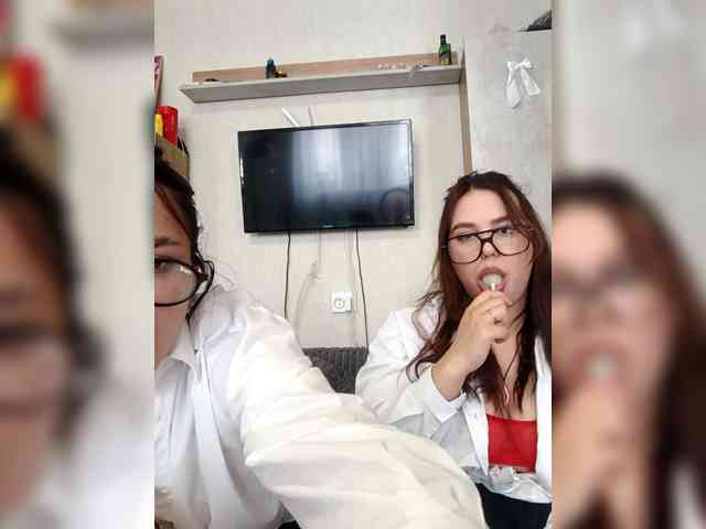 Alica-and-Angelina webcam