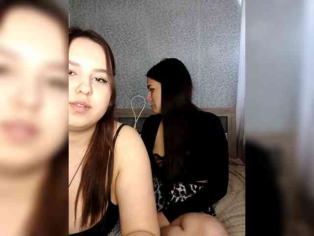 Alica-and-Angelina webcam