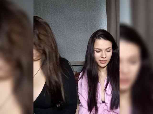 Alica-and-Angelina webcam