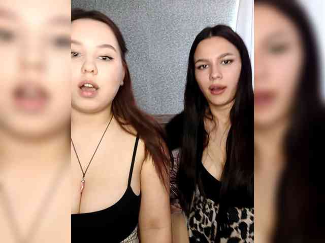 Alica-and-Angelina webcam